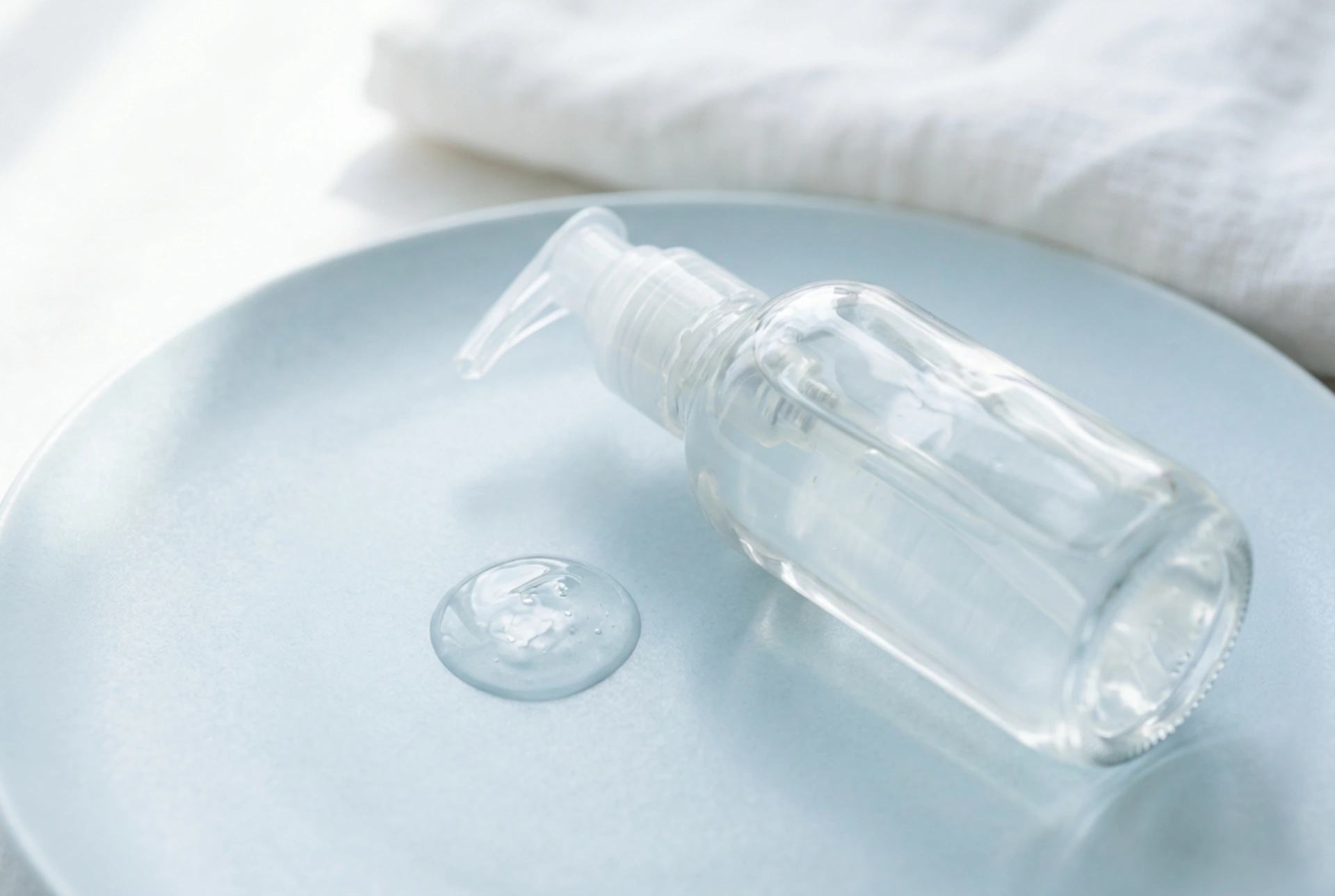 Kórejský čistiaci gél na tvár v rutine: výber, technika a frekvencia