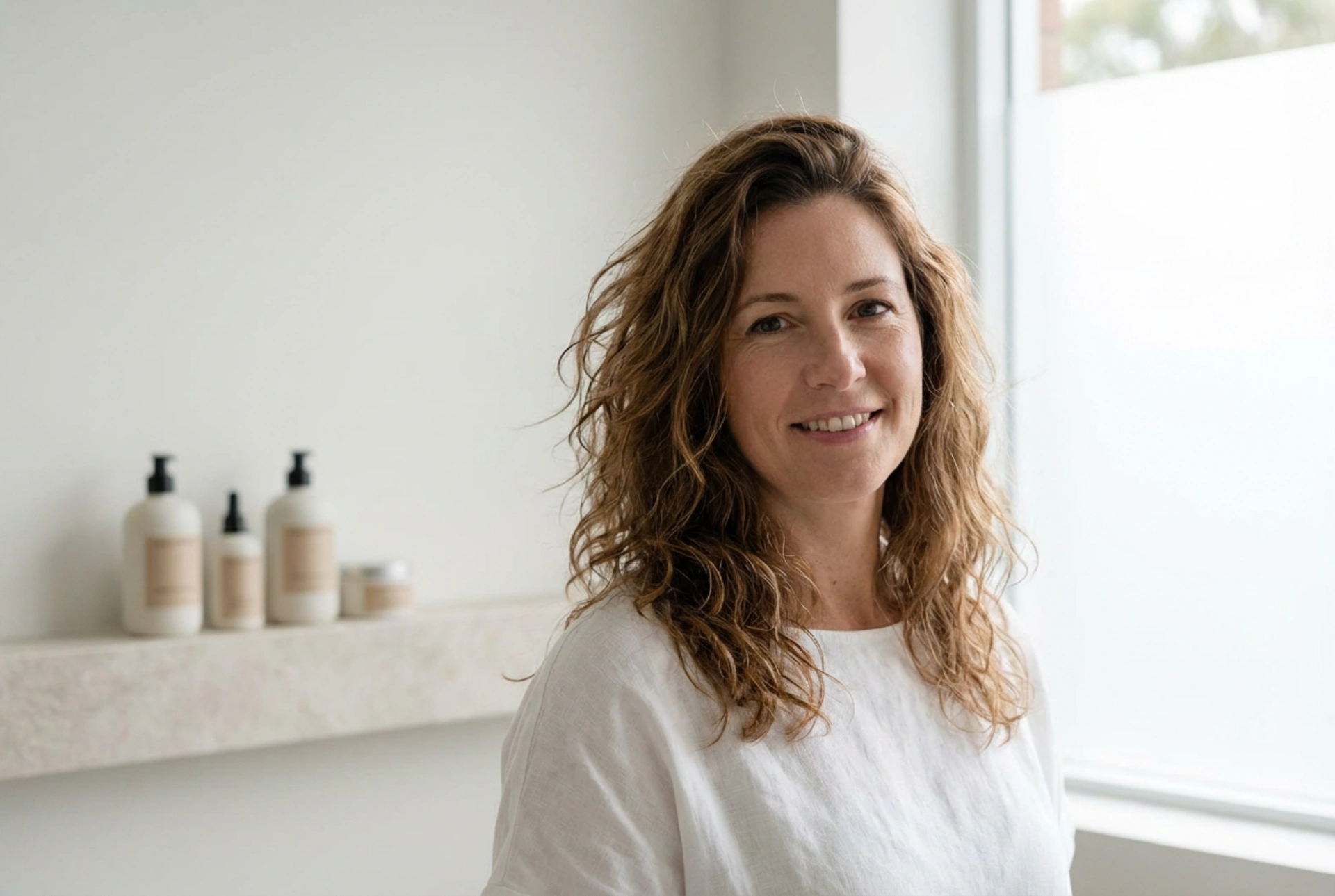 Polodlhé strihy pre ňu: dámske polodlhé účesy na každý deň