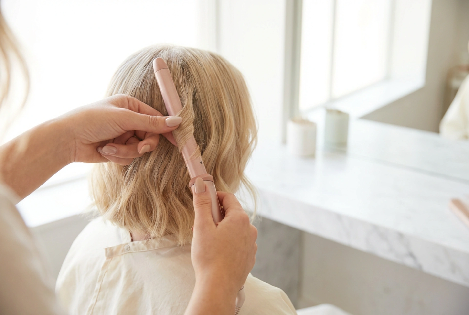 Kulmy na krátke vlasy: priemery, triky a fixácia kučier