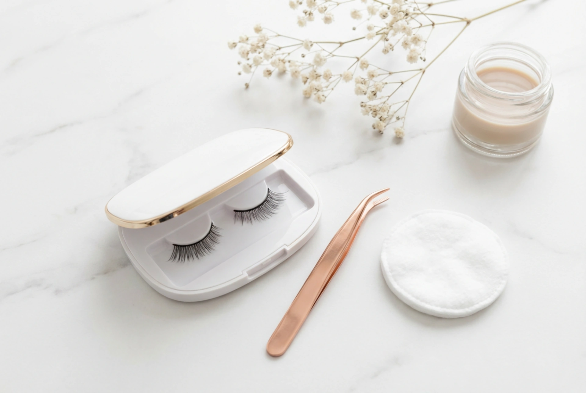 Magnetické mihalnice bez očnej linky: aplikácia, prispôsobenie, starostlivosť